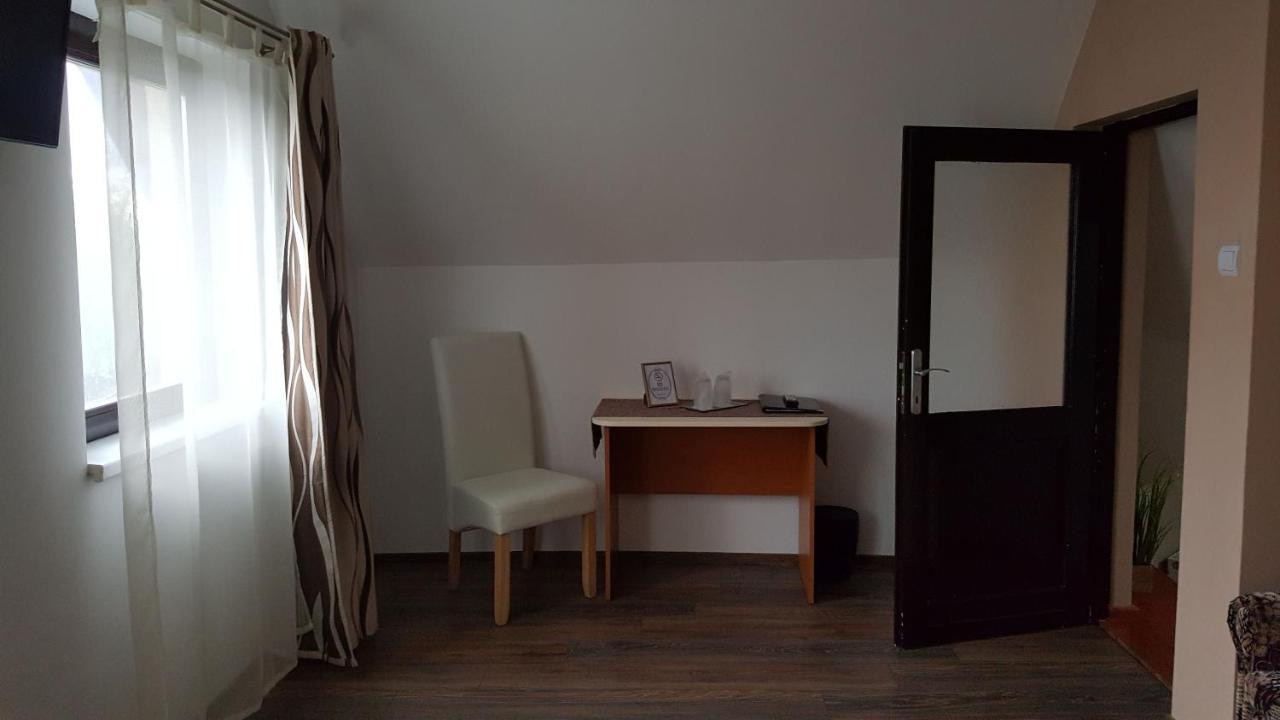 Siesta Pension Меркуря-Чук Экстерьер фото